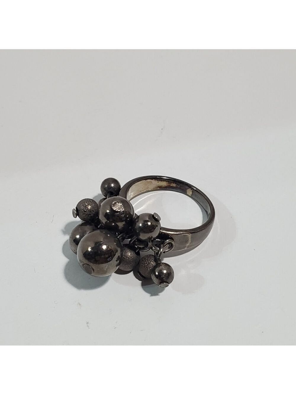 Gunmetal gray silvertone bubble ball dangle bobble ring sz 9